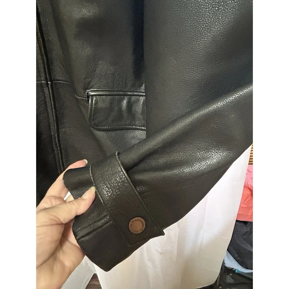 Leather Jacket - Picture 4 of 12